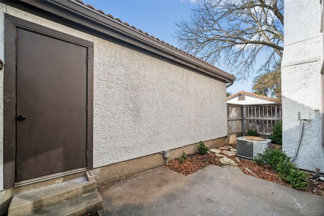 18040 Midway Road 209, Dallas, TX 75287