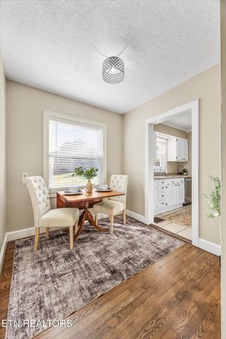 6104 Manchester Rd, Knoxville, TN 37920