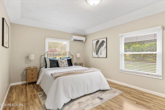 6104 Manchester Rd, Knoxville, TN 37920
