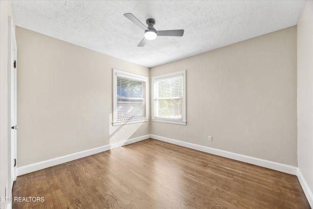 6104 Manchester Rd, Knoxville, TN 37920