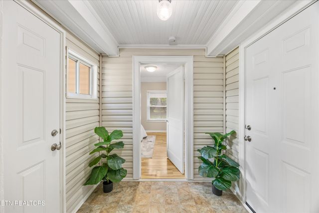 6104 Manchester Rd, Knoxville, TN 37920