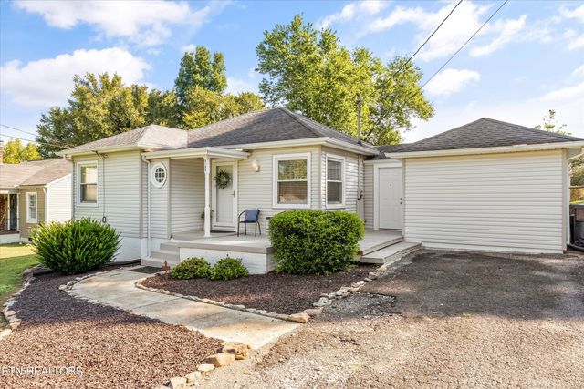 6104 Manchester Rd, Knoxville, TN 37920