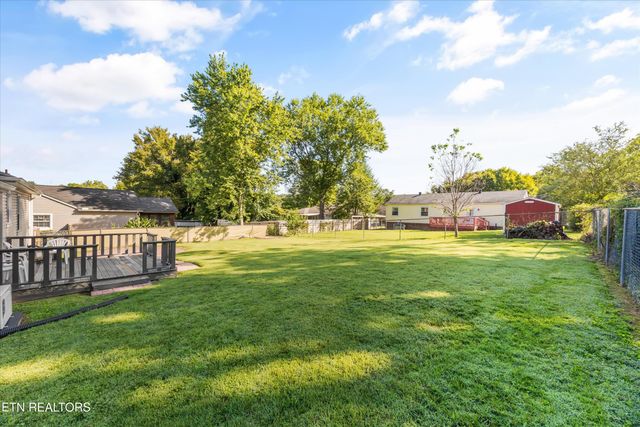 6104 Manchester Rd, Knoxville, TN 37920