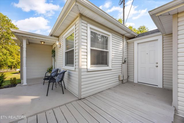 6104 Manchester Rd, Knoxville, TN 37920