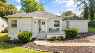 6104 Manchester Rd, Knoxville, TN 37920