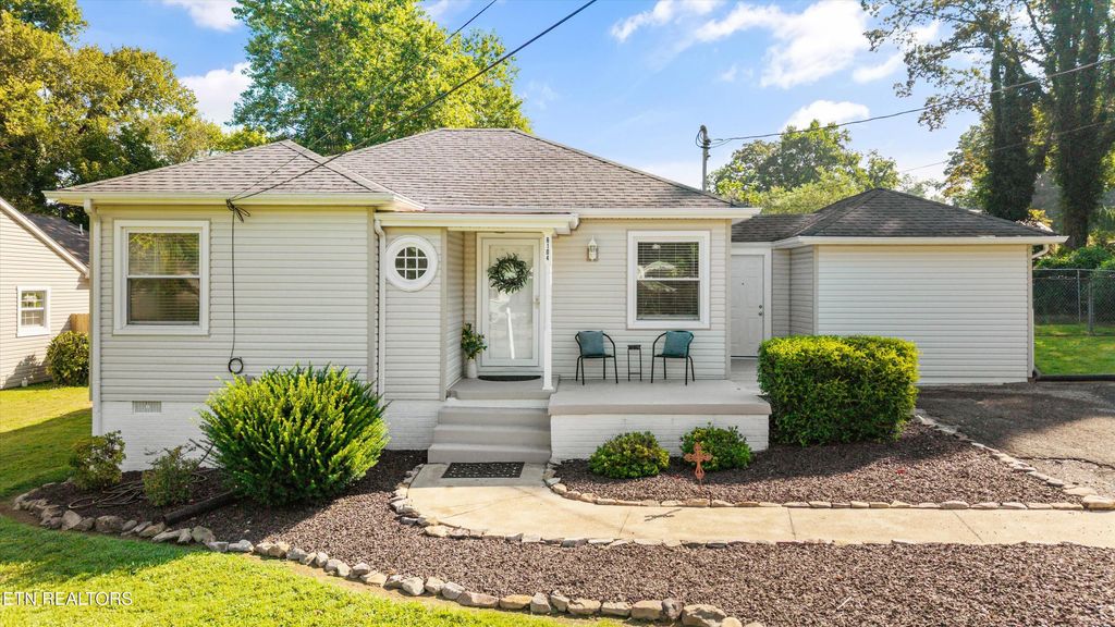 6104 Manchester Rd, Knoxville, TN 37920