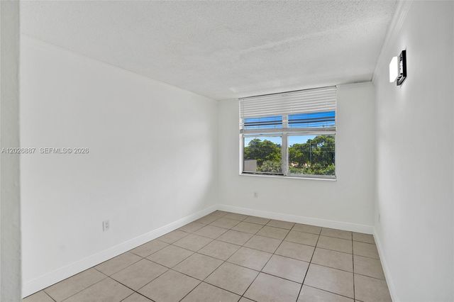 1800 Sans Souci Boulevard 435, North Miami, FL 33181