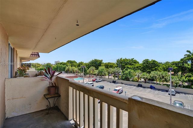 1800 Sans Souci Boulevard 435, North Miami, FL 33181