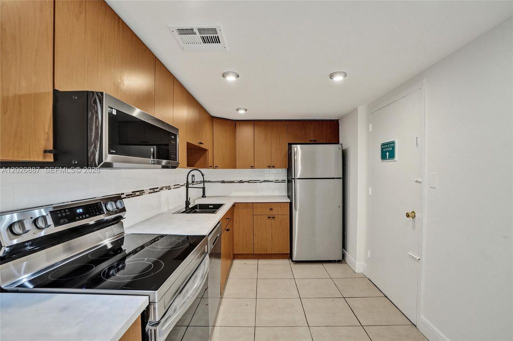 1800 Sans Souci Boulevard 435, North Miami, FL 33181