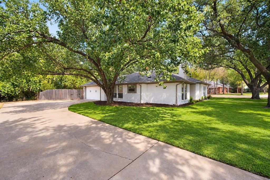141 Baird Circle, Highland Village, TX 75077 — photo 3