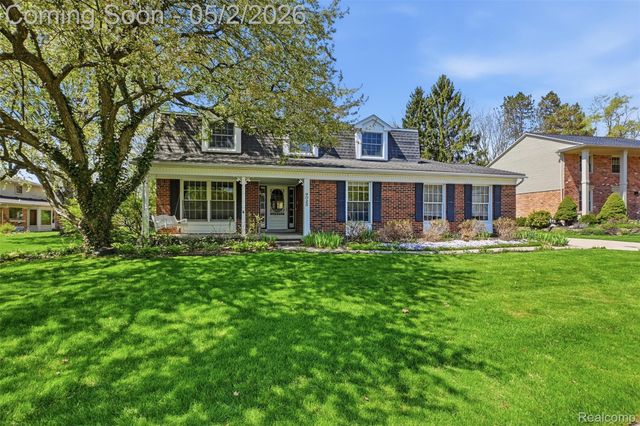 9025 Muirland Drive, Plymouth Charter Township, MI 48170