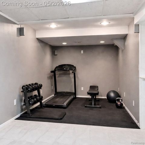 9025 Muirland Drive, Plymouth Charter Township, MI 48170