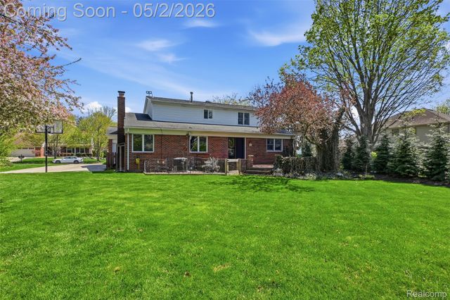 9025 Muirland Drive, Plymouth Charter Township, MI 48170