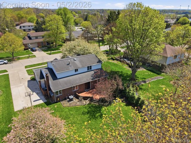 9025 Muirland Drive, Plymouth Charter Township, MI 48170