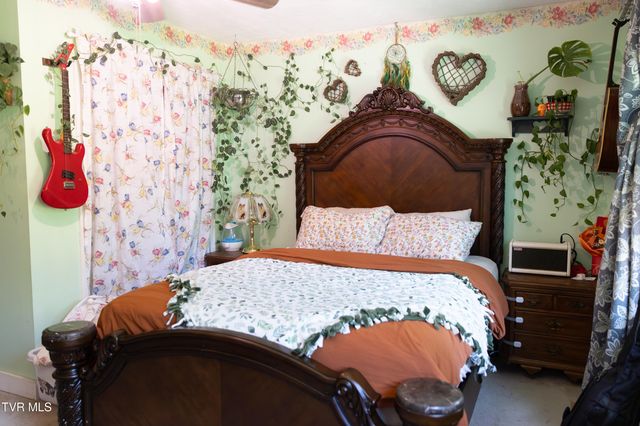 631 Lee Valley Road, Whitesburg, TN 37891