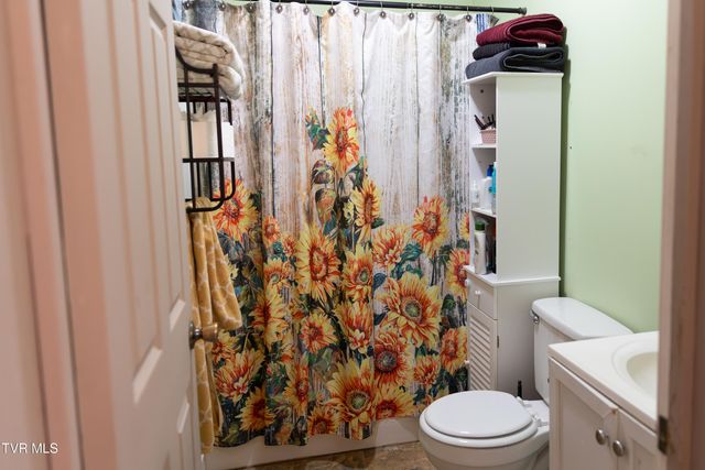 631 Lee Valley Road, Whitesburg, TN 37891