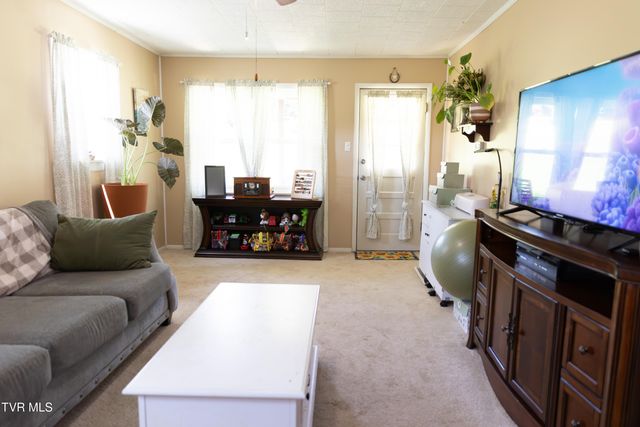 631 Lee Valley Road, Whitesburg, TN 37891