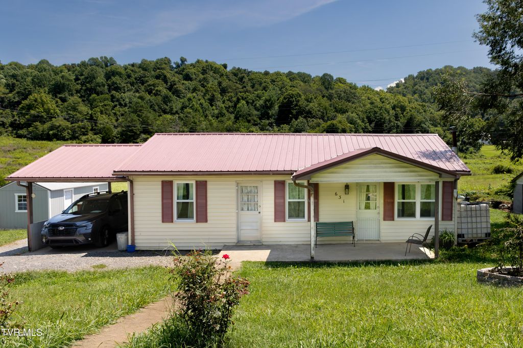 631 Lee Valley Road, Whitesburg, TN 37891