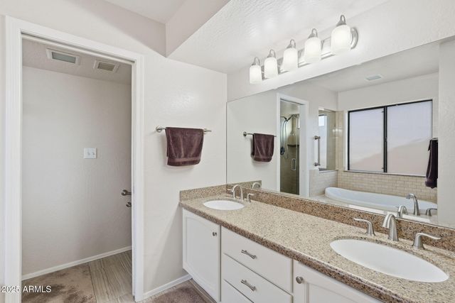 1533 N Sinova --, Mesa, AZ 85205