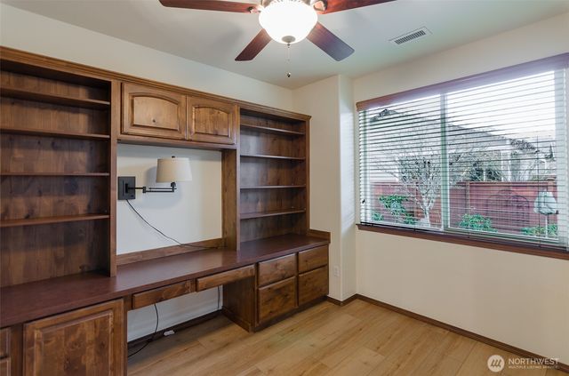 5077 Cypress Loop NE, Lacey, WA 98516