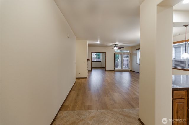 5077 Cypress Loop NE, Lacey, WA 98516