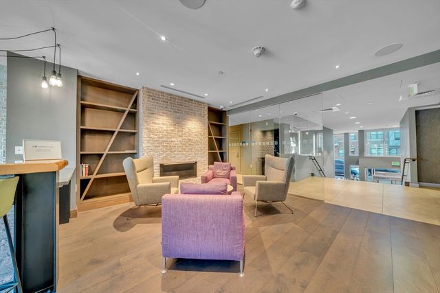 45 Lewis St 502, Boston, MA 02128