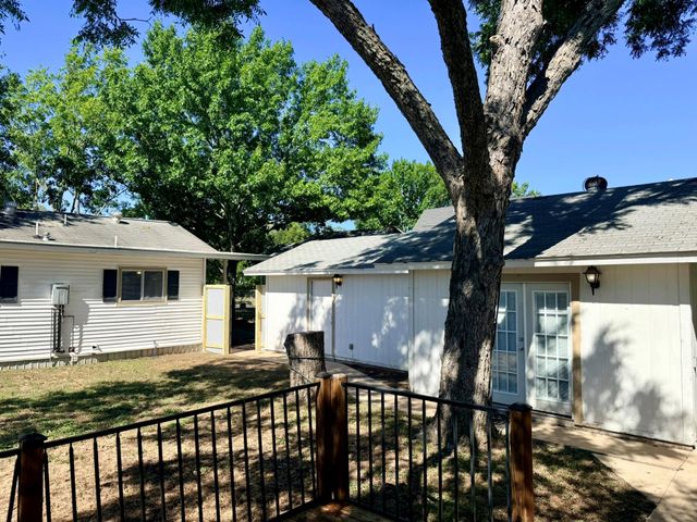 404 Normandy ST, Austin, TX 78745