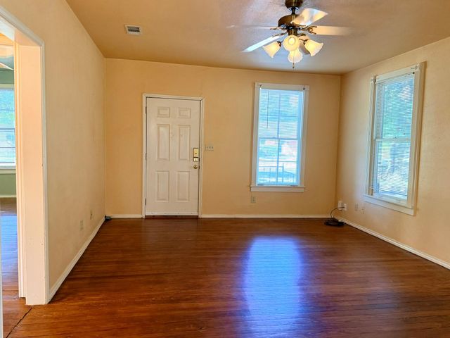 404 Normandy ST, Austin, TX 78745