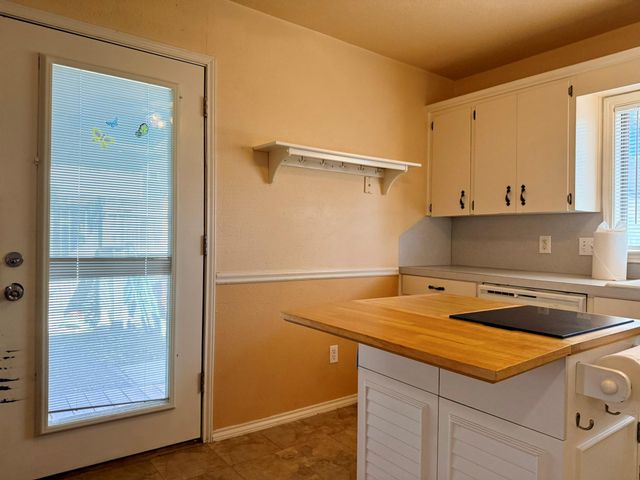 404 Normandy ST, Austin, TX 78745