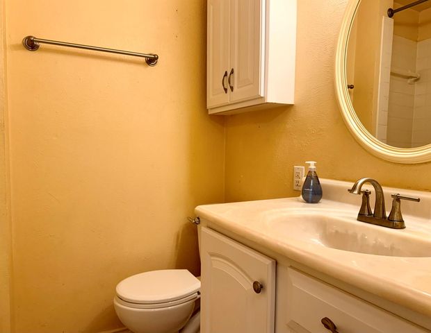 404 Normandy ST, Austin, TX 78745