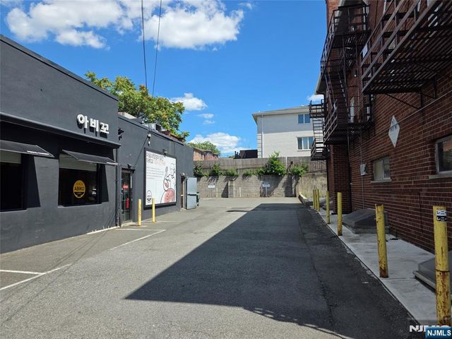 108 Broad Avenue, Palisades Park, NJ 07650
