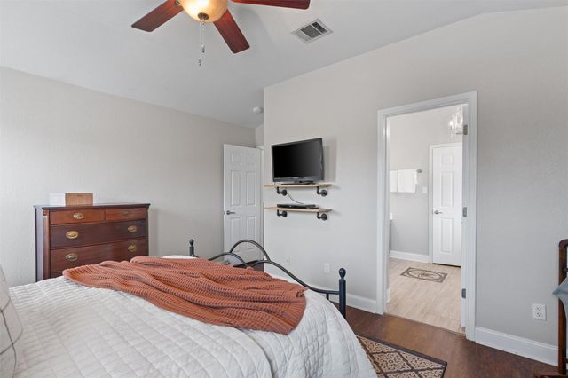 17301 Valentine DR, Round Rock, TX 78664