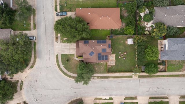 17301 Valentine DR, Round Rock, TX 78664