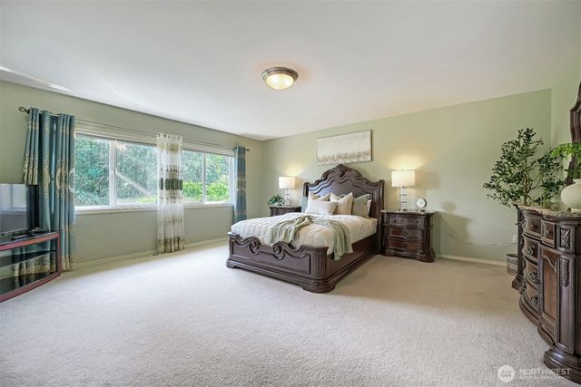 12612 SE 261st Street, Kent, WA 98030