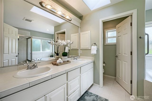 12612 SE 261st Street, Kent, WA 98030