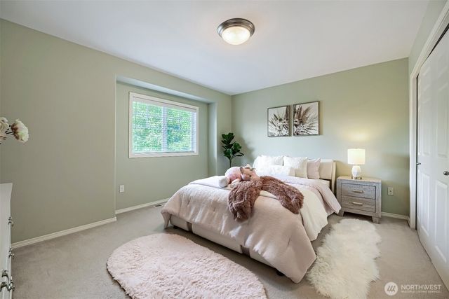 12612 SE 261st Street, Kent, WA 98030