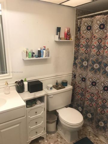 9301 SW 92nd Ave 308C, Miami, FL 33176