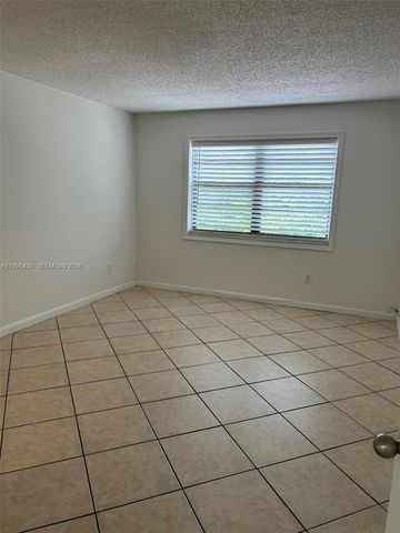 9301 SW 92nd Ave 308C, Miami, FL 33176