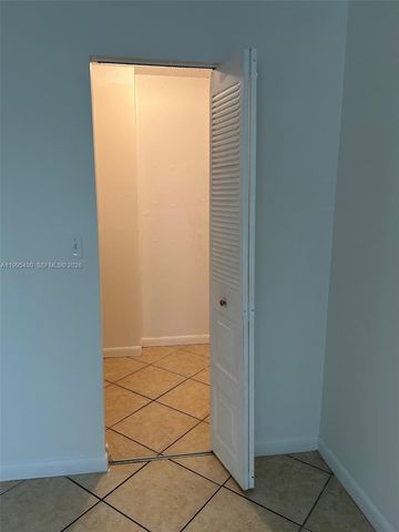 9301 SW 92nd Ave 308C, Miami, FL 33176