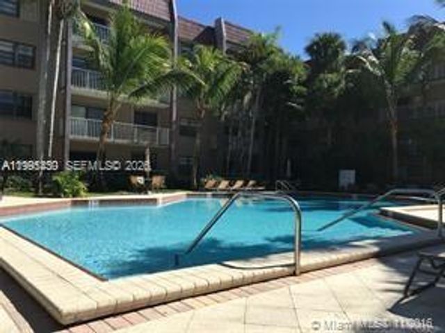 9301 SW 92nd Ave 308C, Miami, FL 33176