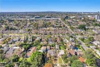 2416 Poinsettia Street N, Santa Ana, CA 92706