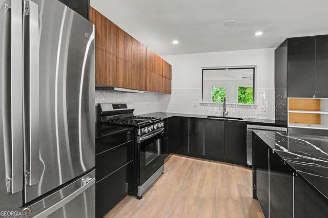 1030 Chapman Lane, Stone Mountain, GA 30088