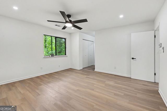1030 Chapman Lane, Stone Mountain, GA 30088