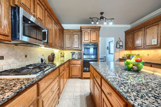 18066 Langford Lane, Talty, TX 75126