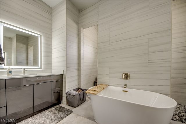 4204 NW 26th ST, Cape Coral, FL 33993