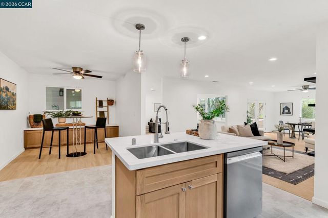 1866 Elkwood Dr, Concord, CA 94519