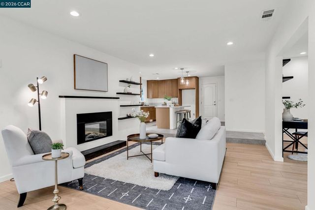 1866 Elkwood Dr, Concord, CA 94519