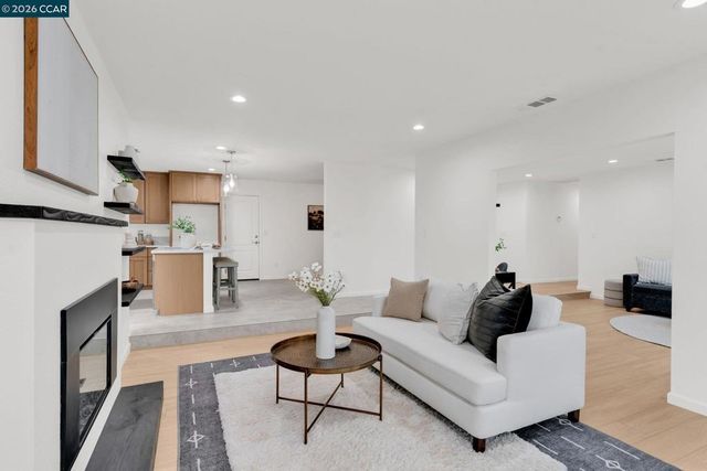 1866 Elkwood Dr, Concord, CA 94519