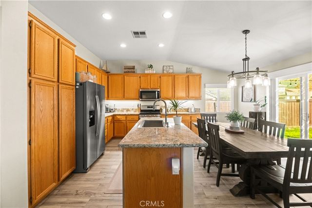 32816 Autumn Wood Cir, Lake Elsinore, CA 92530