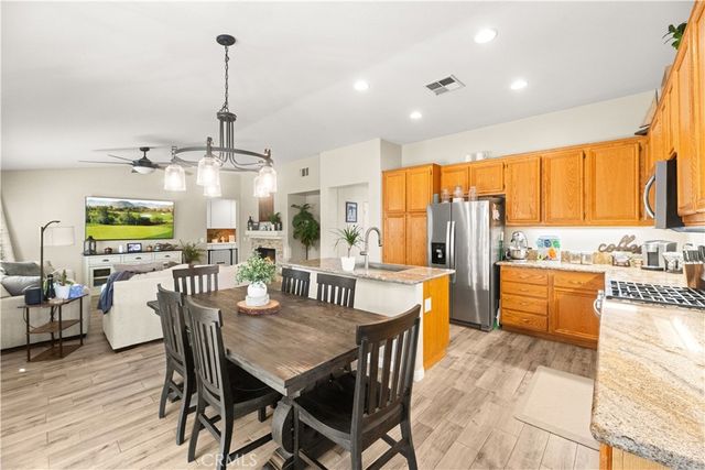 32816 Autumn Wood Cir, Lake Elsinore, CA 92530